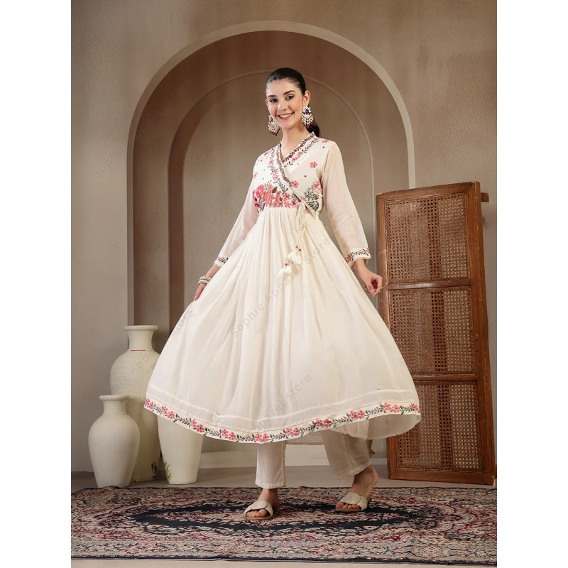 طقم كورتي أناركالي قطني أبيض م - مراجعة Summer Clothing Pakistan وسعره